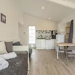 Au Petit Chez Nous