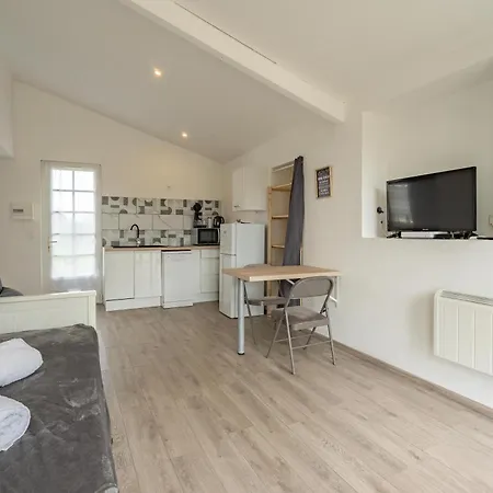 Au Petit Chez Nous 公寓 Cozes